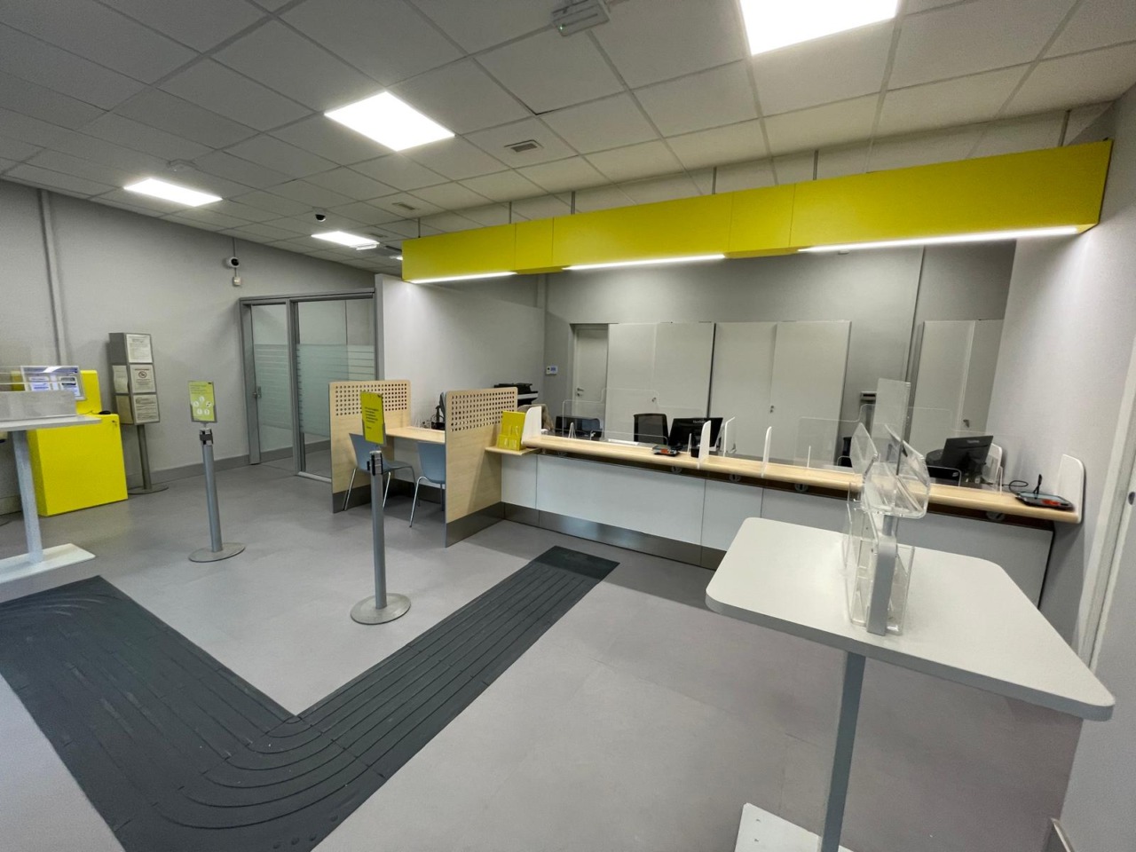 Riaperto l’ufficio postale pontevichese fresco di restyling