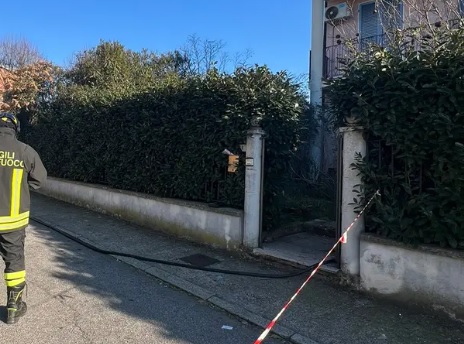 Scoppia l’incendio nell’appartamento: muore una donna di 75 anni a Orzinuovi