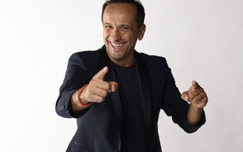 Uccio De Santis: dopo lo show di Capodanno torna al Clerici con “Scusi, per Hollywood?”
