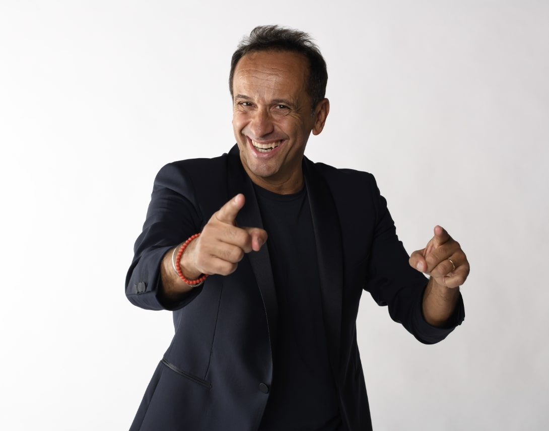 Uccio De Santis: dopo lo show di Capodanno torna al Clerici con “Scusi, per Hollywood?”