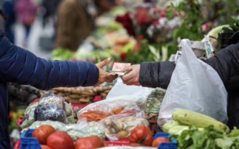 Vendite a mucchio: controlli della Polizia Commerciale nei mercati comunali, emesse 15 diffide