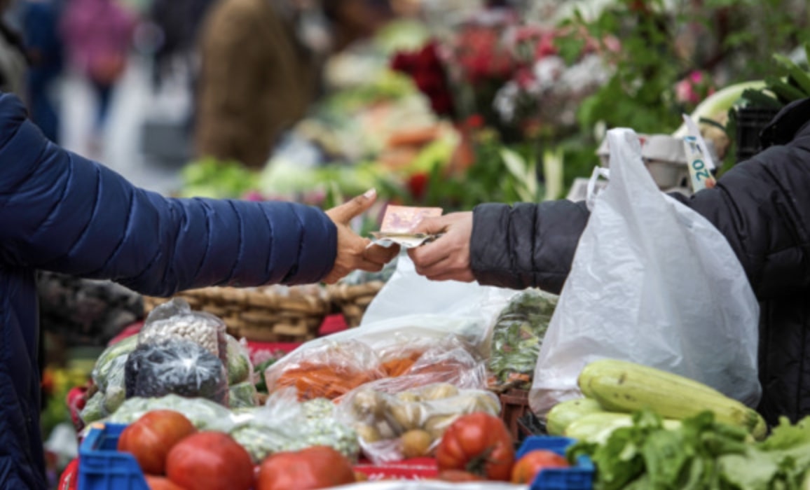 Vendite a mucchio: controlli della Polizia Commerciale nei mercati comunali, emesse 15 diffide