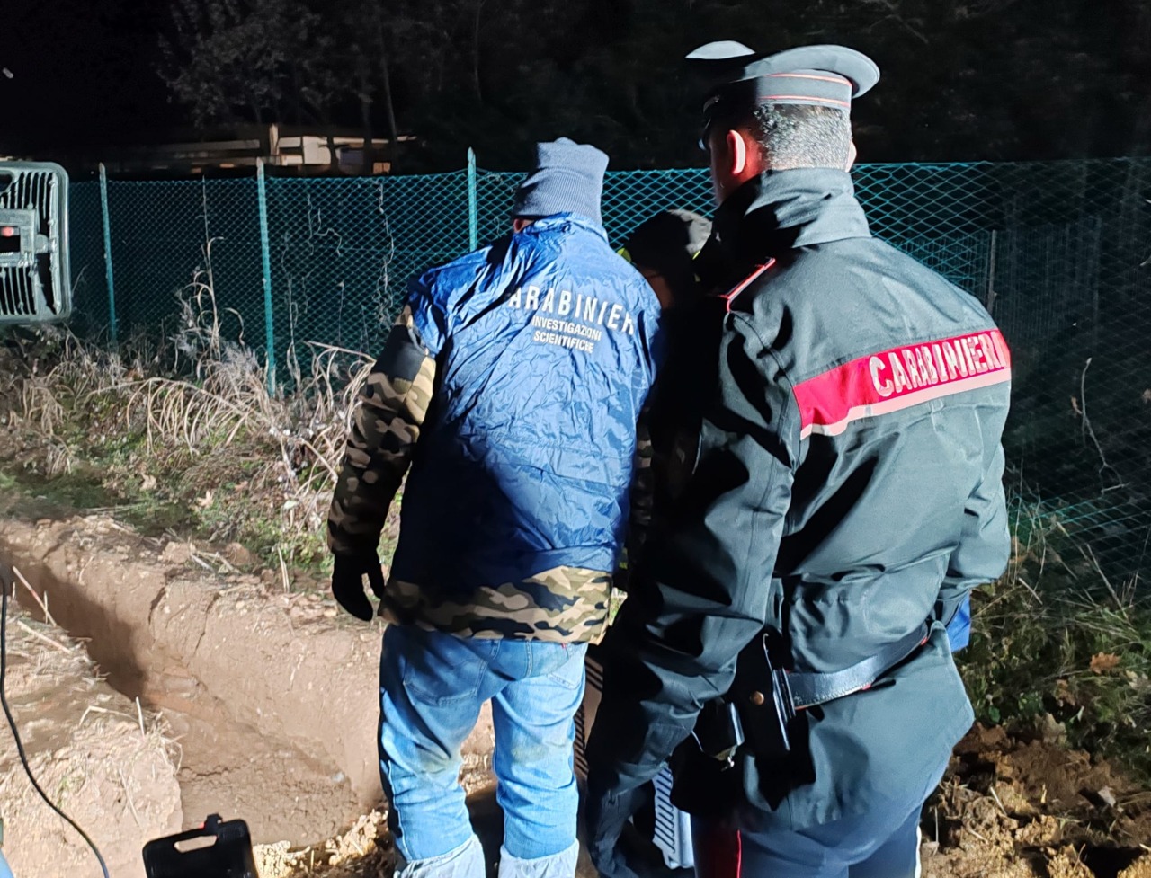 Ossa affiorano da un campo tra Adro e Palazzolo: si tratta di resti umani