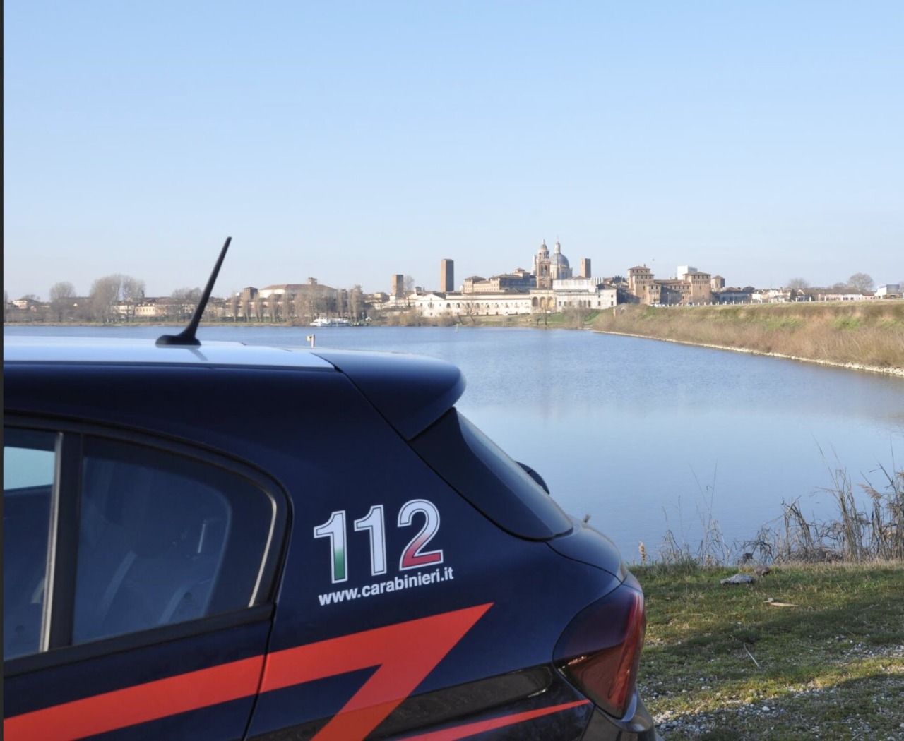 Castiglione delle Stiviere: non apre la porta di casa, anziano trovato morto