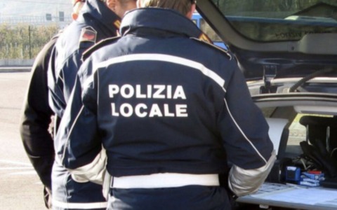Controlli a Roé Volciano, Villanuova sul Clisi e Gavardo: cinque le persone denunciate, un uomo alla guida senza patente