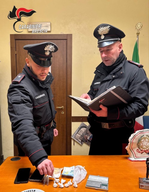 Ghedi: arrestato un 25enne per spaccio, trovati nove grammi di cocaina in otto dosi di cellophane