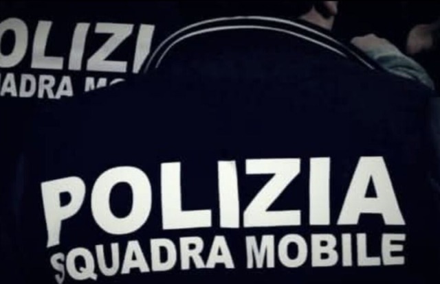 Non accetta la fine della relazione: perseguita e spezza un braccio all’ex compagna, arrestato