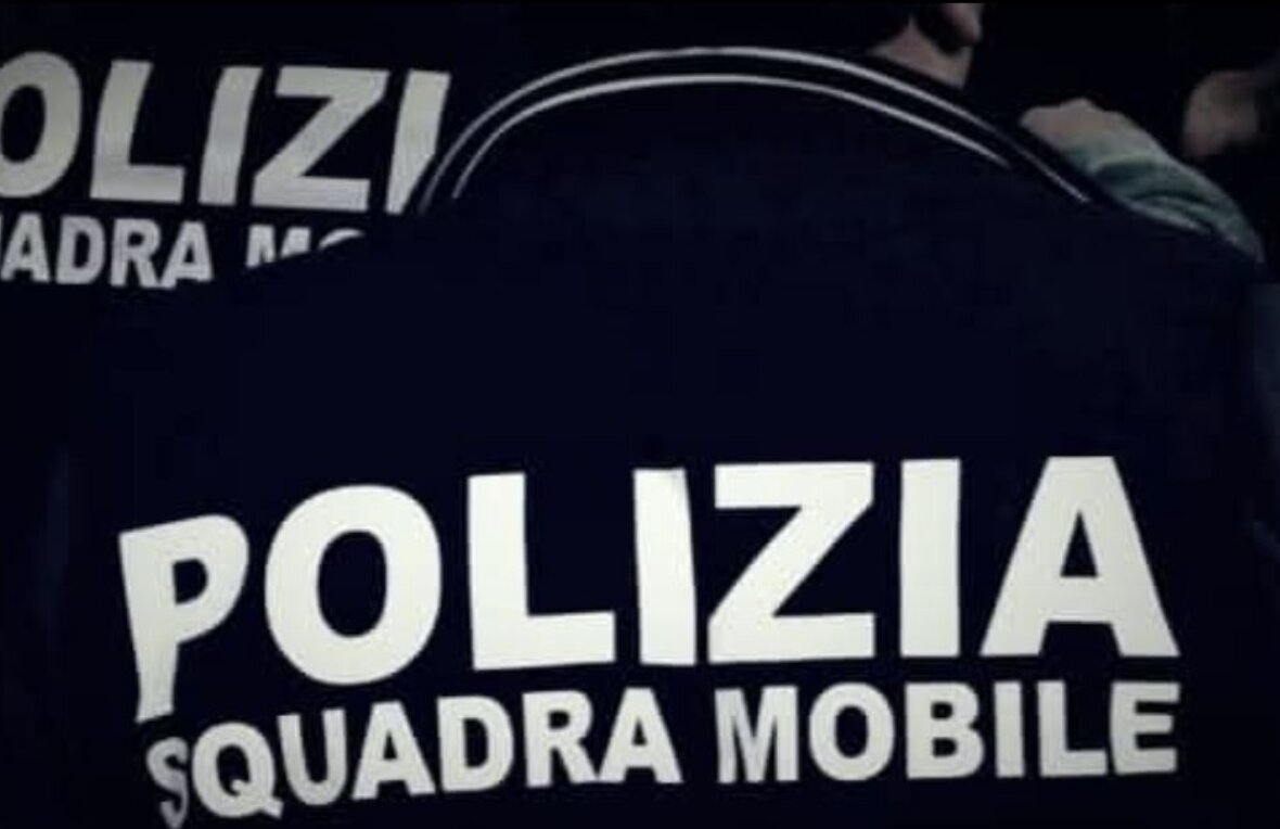 Non accetta la fine della relazione: perseguita e spezza un braccio all’ex compagna, arrestato