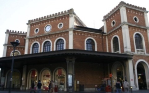 Rapina con aggressione all’autostazione di via Solferino: tre in manette