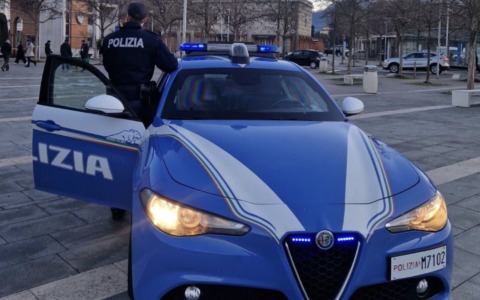 Spedali Civili: finta sordomuta ricatta pazienti e familiari dicendo di voler aprire un centro per bambini poveri