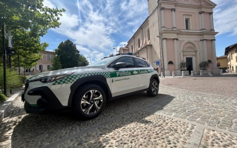 Folle inseguimento tra Bergamo e Brescia: si gettano nell’Oglio per sfuggire alla Polizia