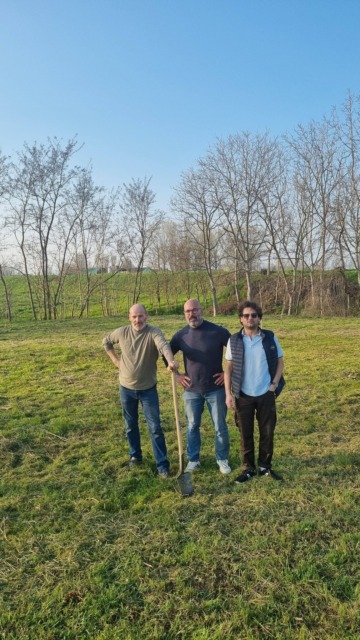 Gli amministratori si rimboccano le maniche: messe a dimora 20 essenze