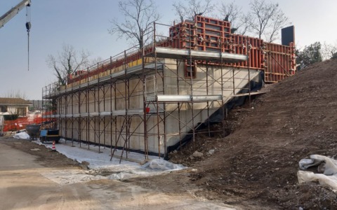 Continuano i lavori del ponte di via Labirinto in città