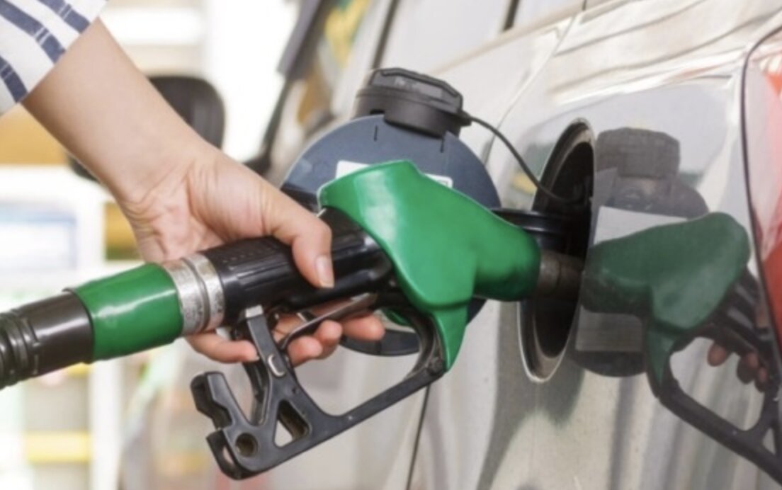 Benzina: vola il prezzo, ecco dove rifornirsi nel Bresciano