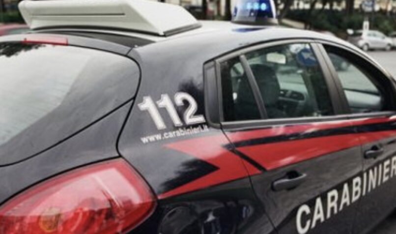 Brescia: danneggia e tenta di rubare dalle auto in sosta, denunciato un 19enne