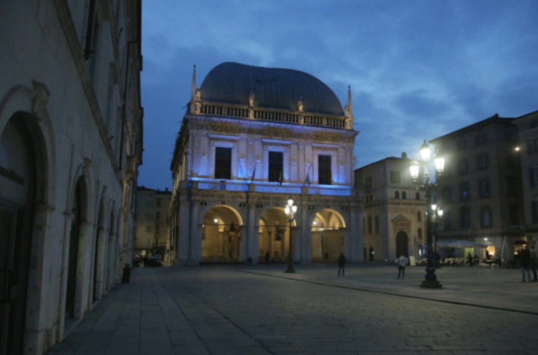 Earth Hour: sabato Palazzo Loggia sarà al buio per un’ora