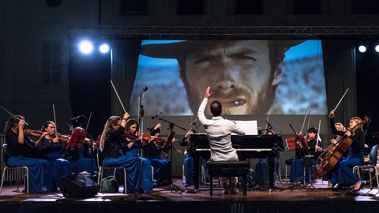 “Musiche da Oscar”: al Teatro Dis_play l’omaggio a Morricone con Susanna Rigacci