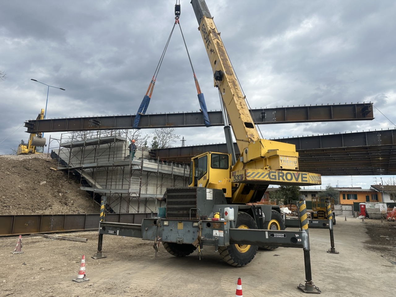Ponte di Via Labirinto a Brescia: varate le 16 travi in acciaio