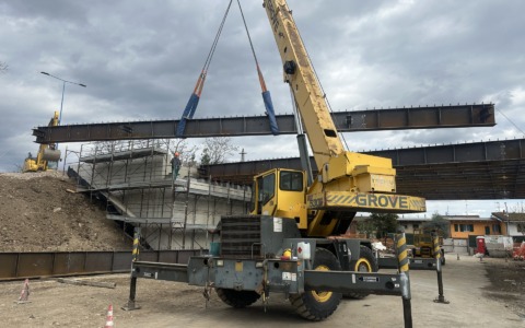 Ponte di Via Labirinto a Brescia: varate le 16 travi in acciaio