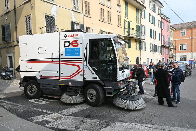 Pulizia delle strade: novità a Brescia, via l’incubo del divieto di sosta mensile