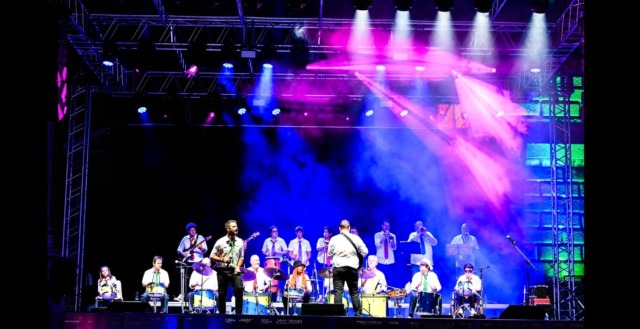 La Si può fare band in concerto a Bovezzo