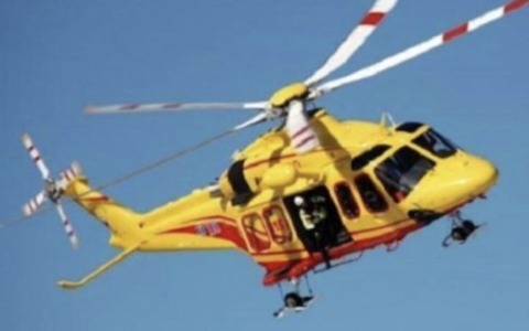 Statale 42 a Darfo Boario Terme: due auto si scontrano, arriva l’elisoccorso