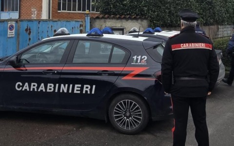 Lavoro nero e minori sfruttati nel capannone di Palazzolo: tre arresti