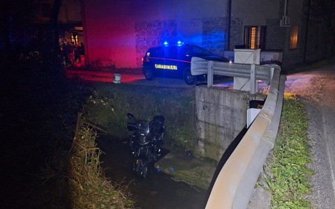 Cade nella roggia con la moto: 62enne soccorso a Palazzolo sull’Oglio