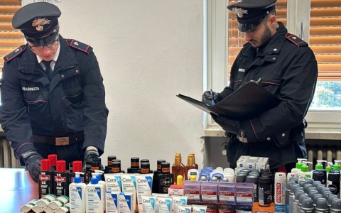 Creme, detergenti, deodoranti: denunciati per ricettazione tre cittadini rumeni