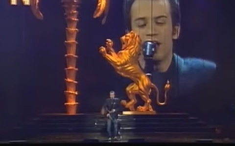 Sotto ai riflettori per un attimo, con la musica per tutta la vita