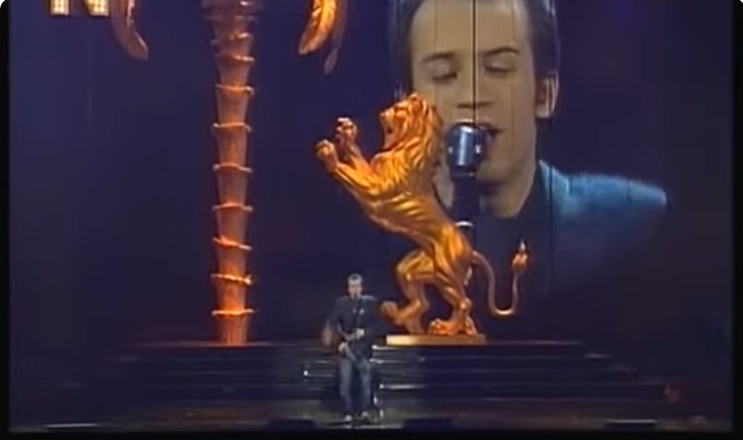 Sotto ai riflettori per un attimo, con la musica per tutta la vita