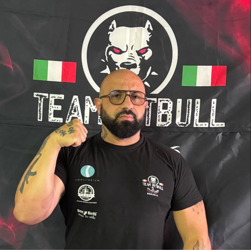 Impresa Cristian Romeo: vittoria al Super Match di braccio di ferro tra seicento atleti