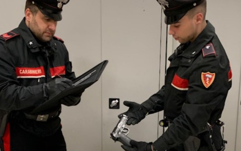 Brescia: doveva essere in carcere, trovato mentre gira per la città, 37enne arrestato