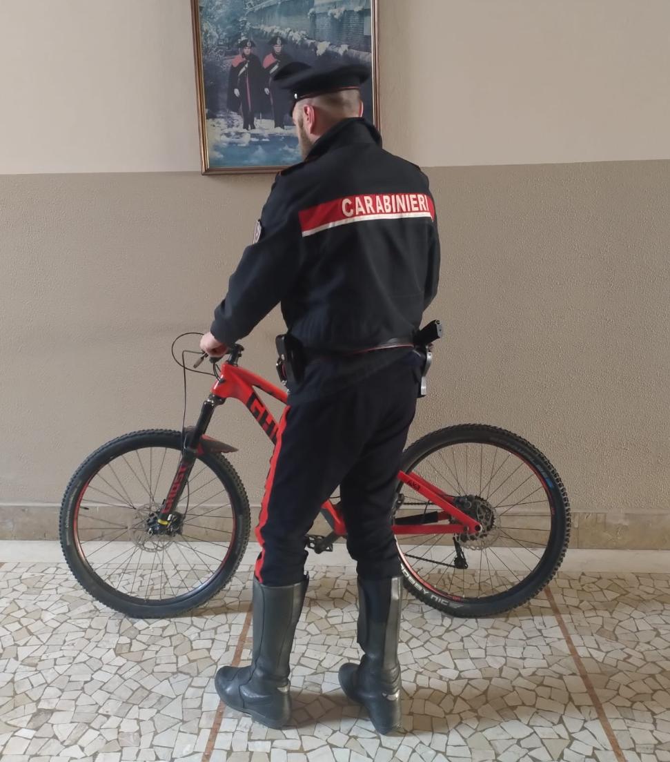 Brescia: bici elettrica rubata rintracciata da Gps, denunciato un 18enne