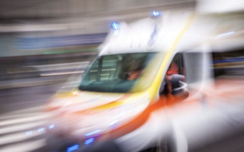 Brescia: 53enne trovato senza vita per strada