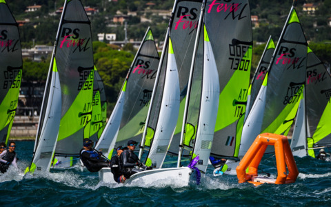 Circolo Vela Gargnano: al via la prima regata nazionale del doppio Rs Feva 2026