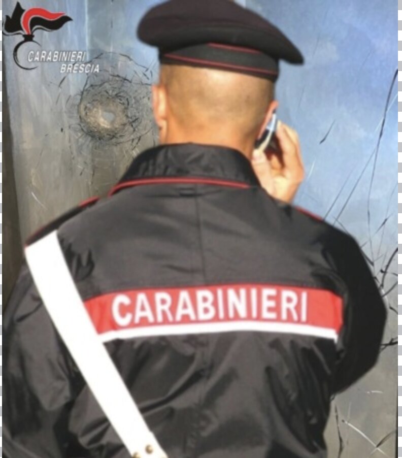 Con monopattino elettrico rubato e strumenti da scasso: 34enne denunciato