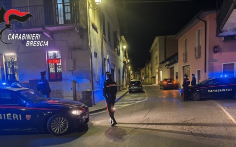 Manerbio, controlli straordinari dei carabinieri: 69 identificati, 1 denunciato e 1 arrestato