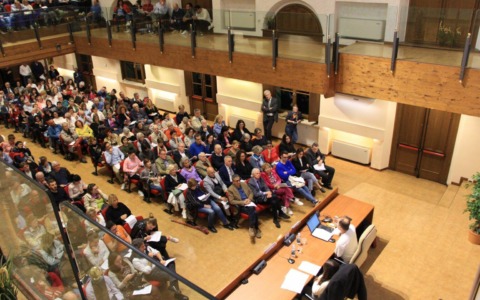 «Esplorare l’esplorabile, venerare l’inesplorabile»: al via a Brescia la XVI edizione del Mese letterario