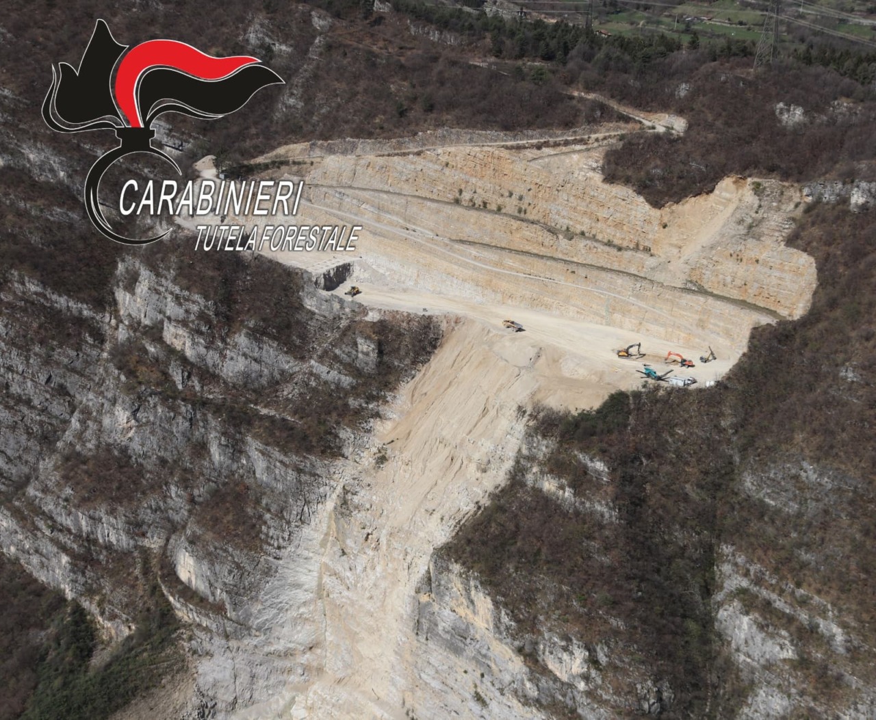 Estratti illegalmente oltre 81mila metri cubi di materiale inerte, sanzioni per oltre 1,5 milioni di euro