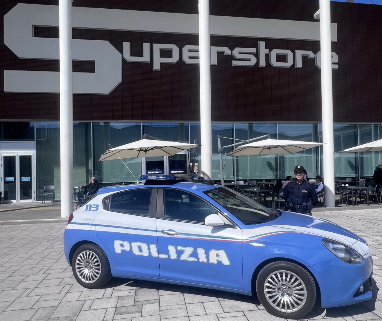 Furto all’Esselunga di via Triumplina: due persone finiscono in manette