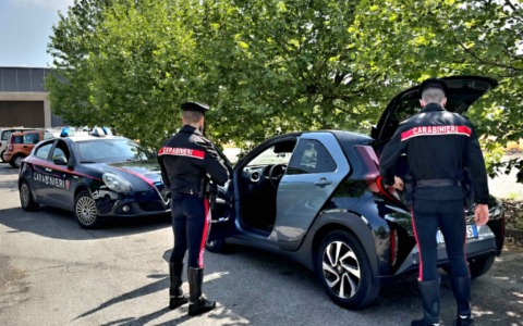 Furti nei parcheggi e fuga folle, finita a Chiari: tre arresti dopo inseguimento in Franciacorta