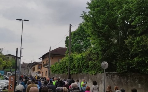 In centinaia contro il depuratore del Garda: a Calcinato il corteo per dire no al progetto di Esenta
