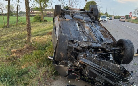 Palazzolo sull’Oglio, finisce con l’auto a ruote all’aria