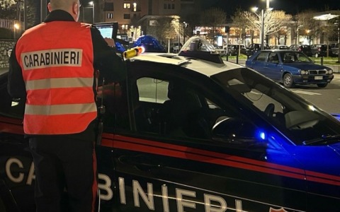 Pian Camuno e Darfo Boario Terme: due arresti per disturbo dei presenti, rapina e violenza a pubblico ufficiale