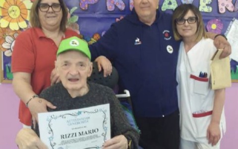 «Pulmino dei nonni», il primo benefattore è un ospite della Rsa di Manerbio