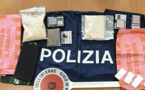 Si fanno spedire droga dall’Olanda: in manette due trentenni bresciani