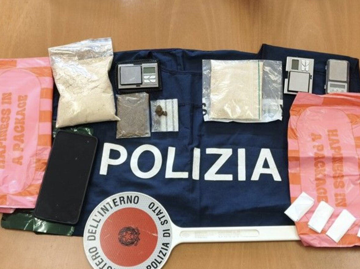 Si fanno spedire droga dall’Olanda: in manette due trentenni bresciani
