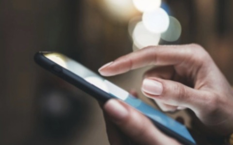 Sms truffa dalla (finta) banca: vittima convinta ad effettuare un bonifico da oltre 17mila euro