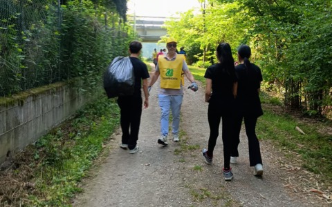 Gli studenti dell’Istituto Mazzolari di Verolanuova puliscono il territorio con Legambiente